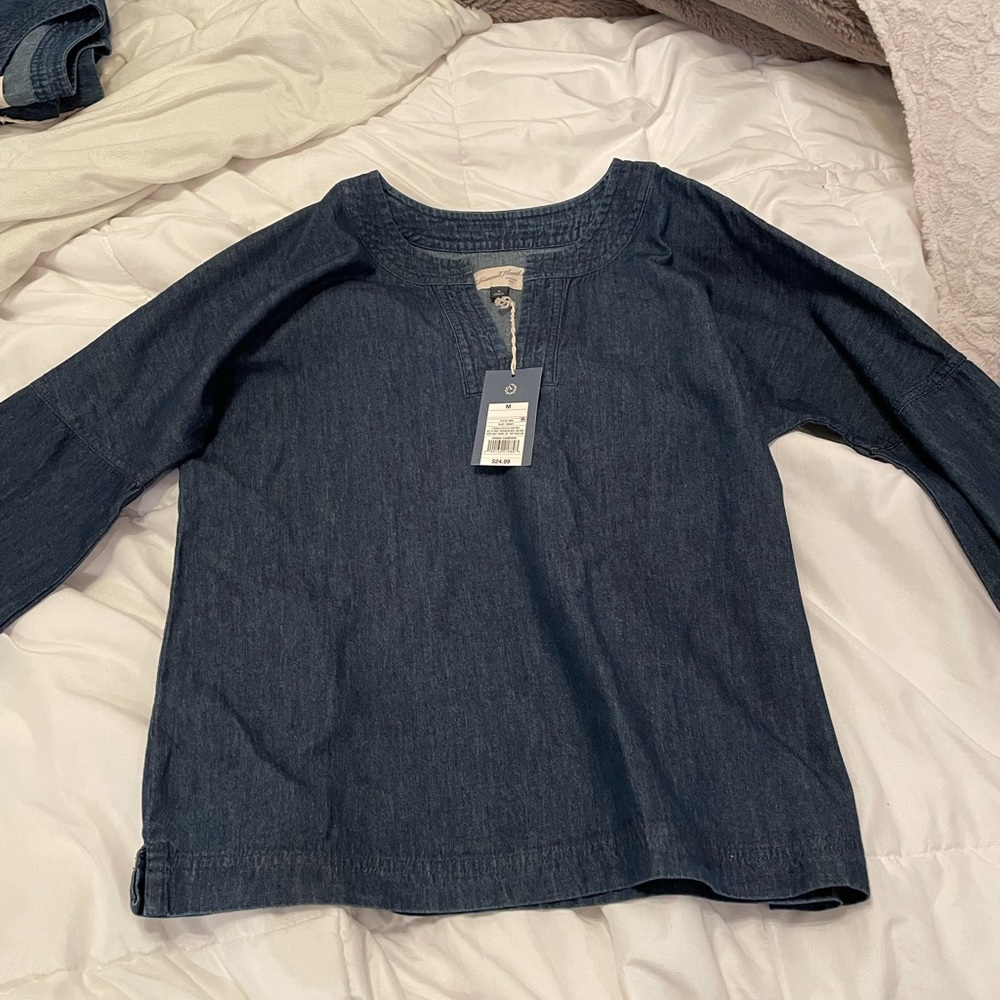 Cute blue shirt!